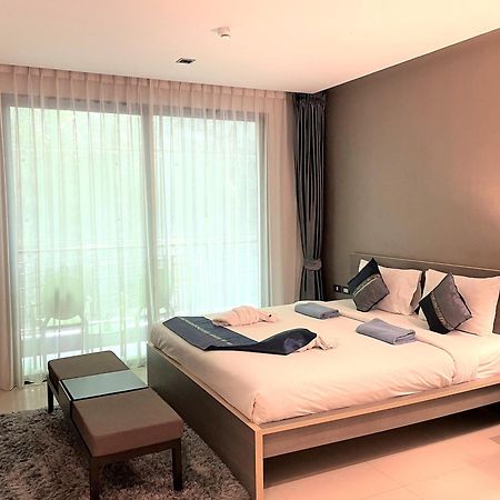 Private Apartment At Emerald Terrace Patong ภายนอก รูปภาพ