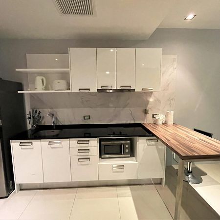 Private Apartment At Emerald Terrace Patong ภายนอก รูปภาพ