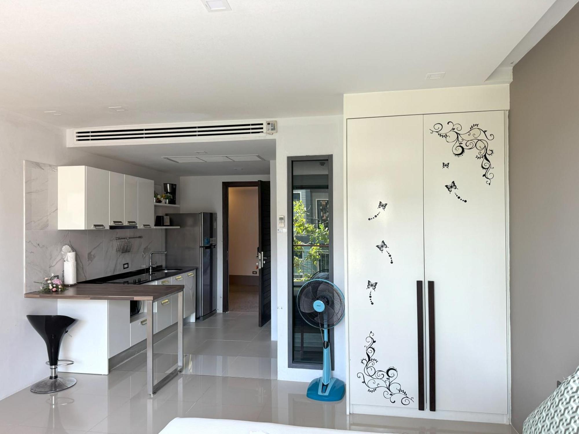 Private Apartment At Emerald Terrace Patong ภายนอก รูปภาพ