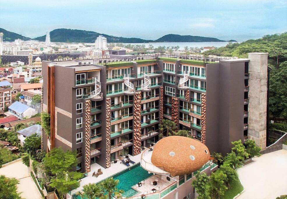 Private Apartment At Emerald Terrace Patong ภายนอก รูปภาพ