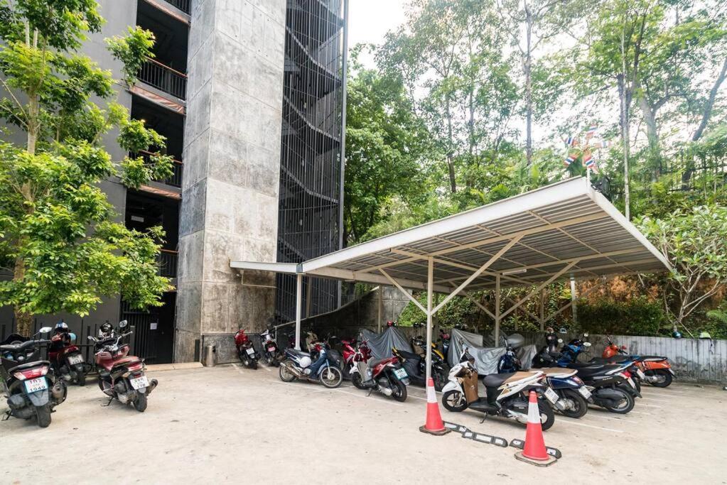 Private Apartment At Emerald Terrace Patong ภายนอก รูปภาพ