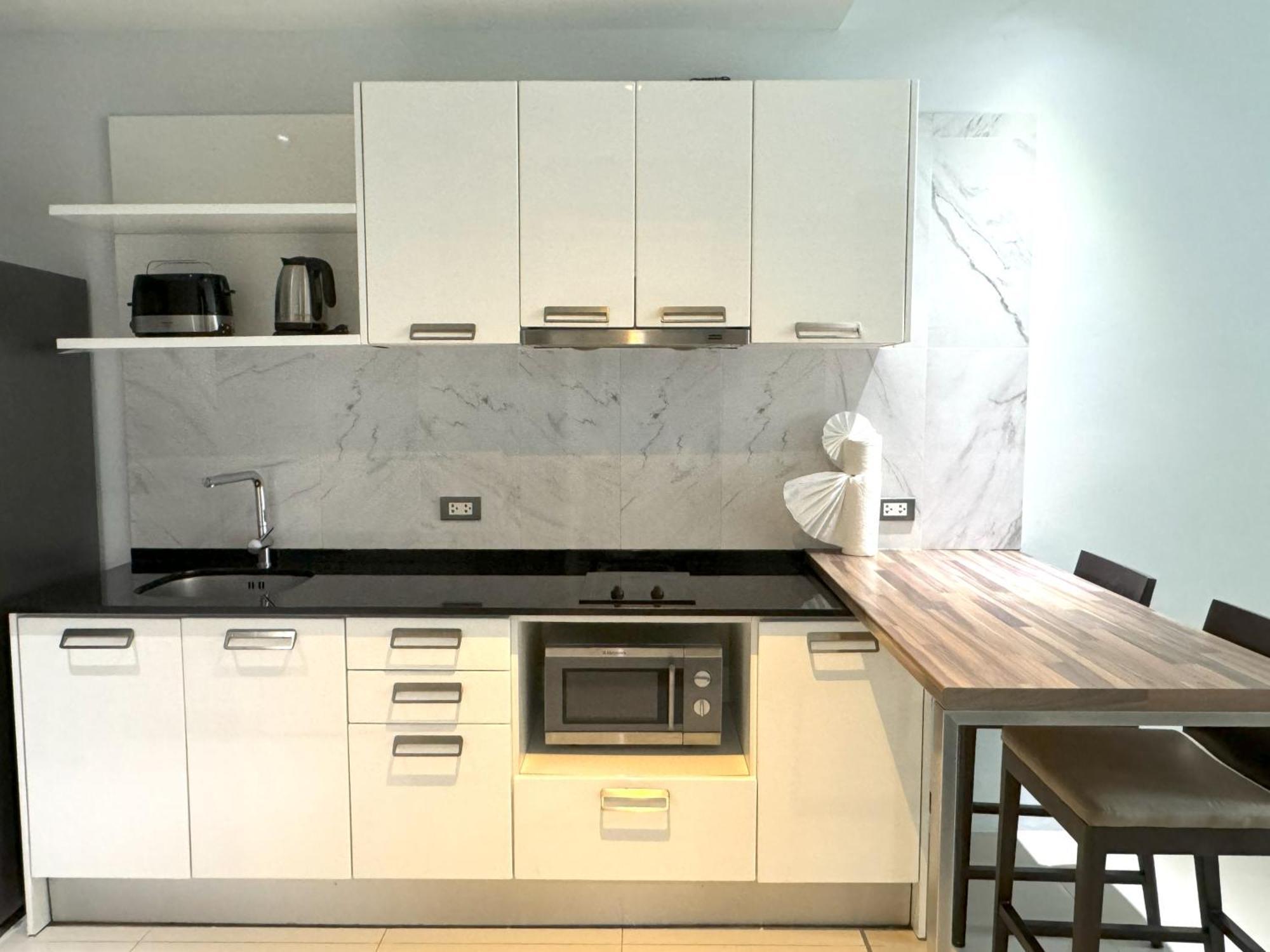 Private Apartment At Emerald Terrace Patong ภายนอก รูปภาพ