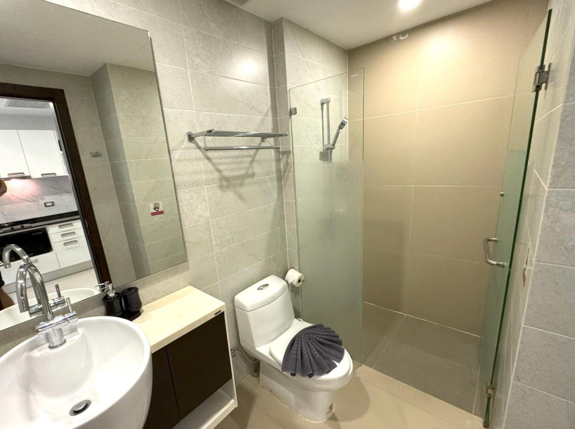 Private Apartment At Emerald Terrace Patong ภายนอก รูปภาพ