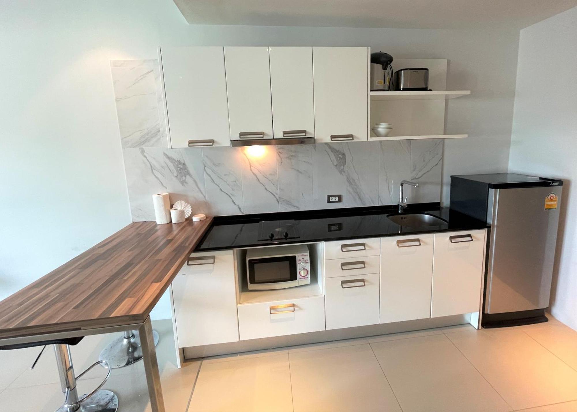 Private Apartment At Emerald Terrace Patong ภายนอก รูปภาพ