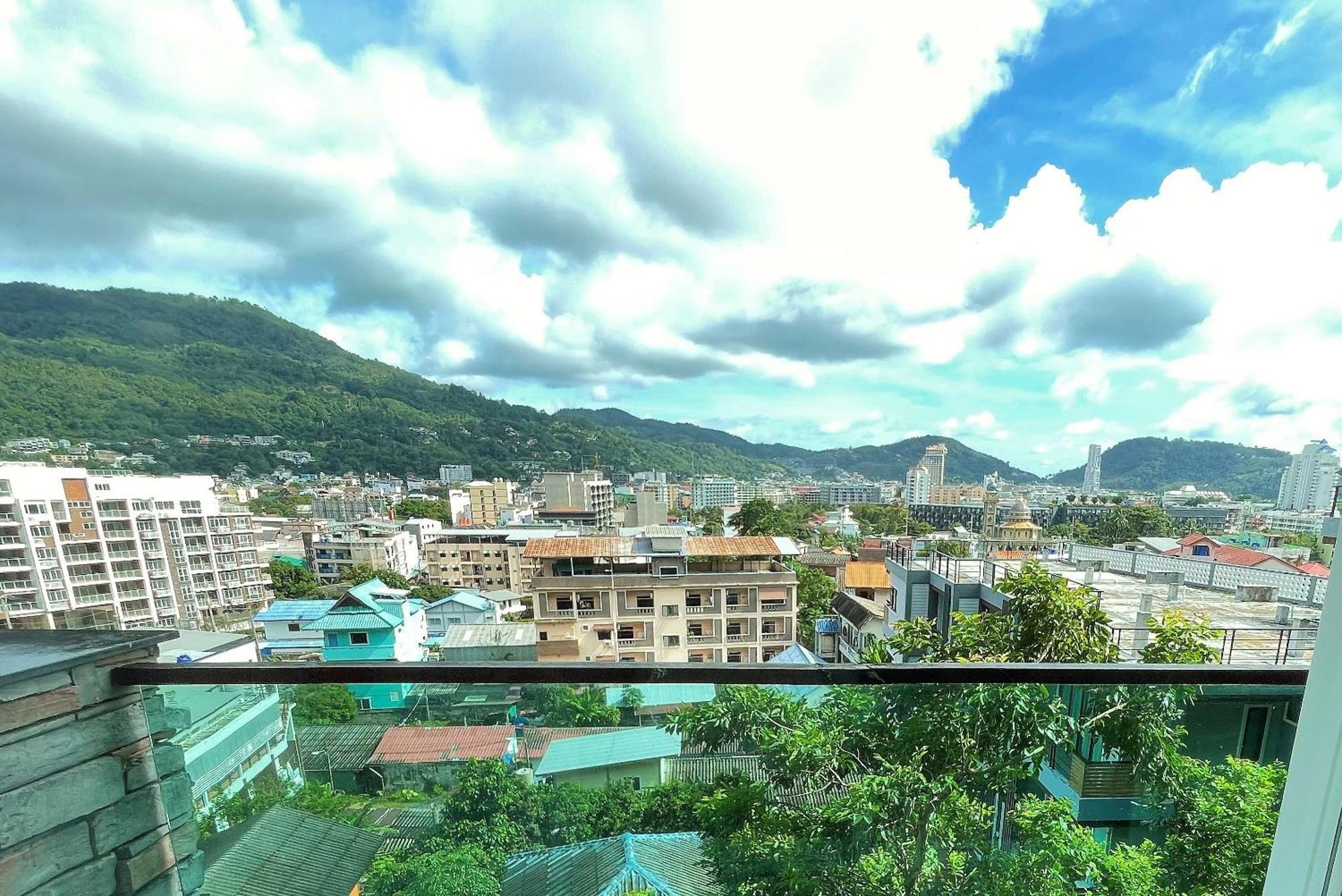 Private Apartment At Emerald Terrace Patong ภายนอก รูปภาพ