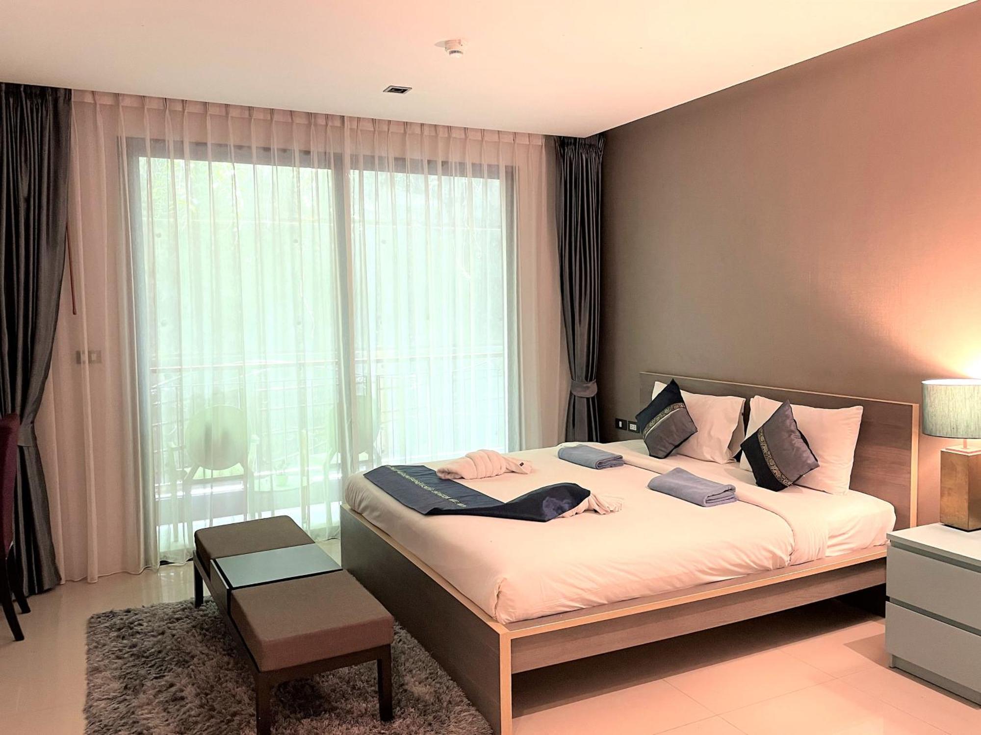 Private Apartment At Emerald Terrace Patong ภายนอก รูปภาพ