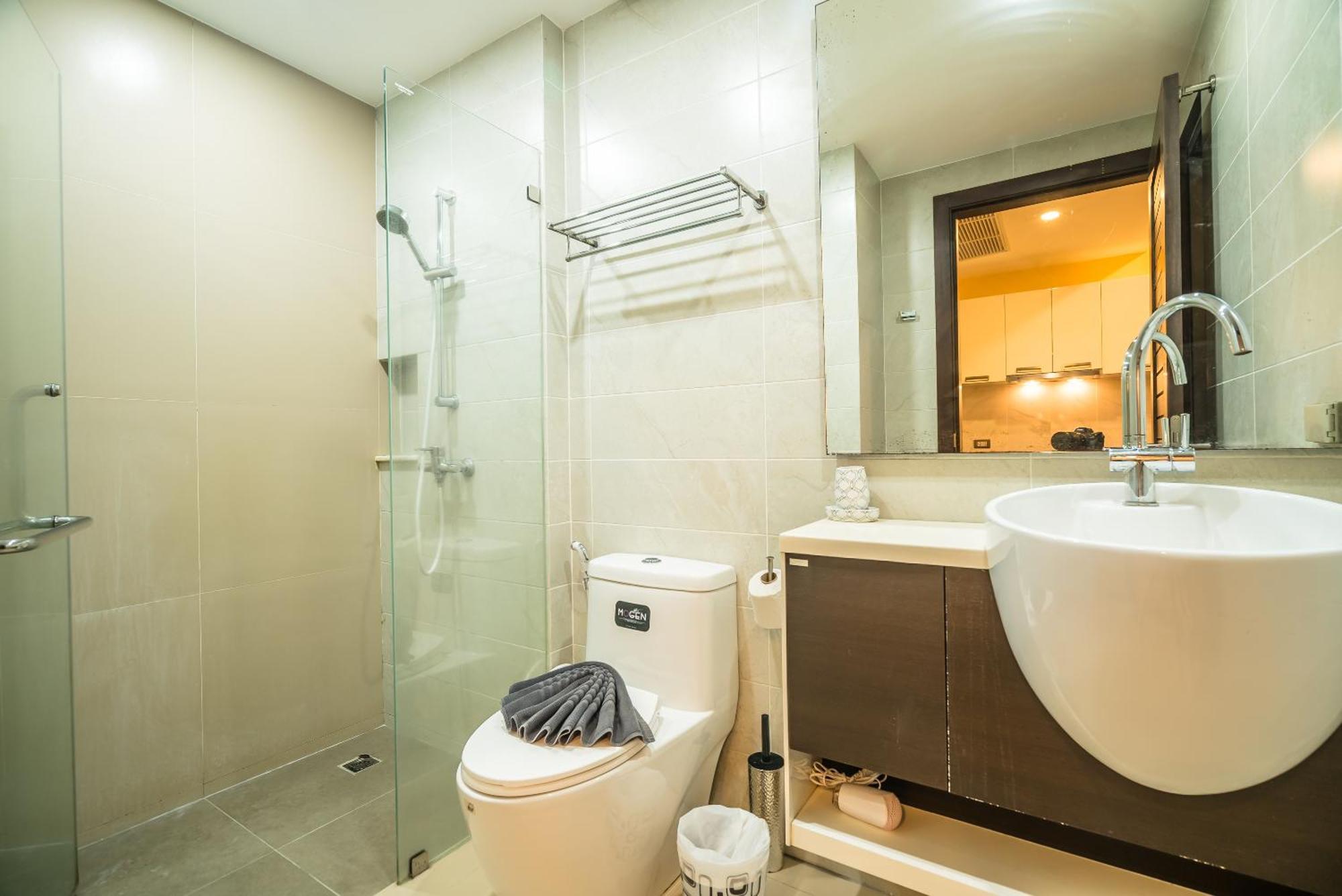 Private Apartment At Emerald Terrace Patong ภายนอก รูปภาพ